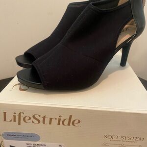 Life Stride Black Peep-Toe Heels with Cut-Out Design